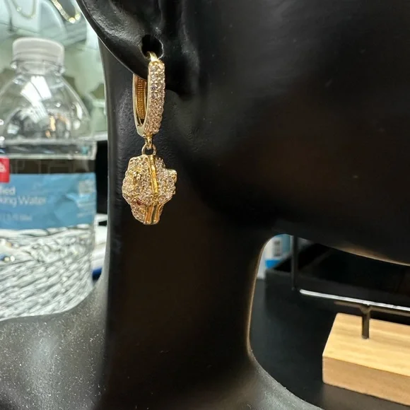 14k yellow gold Cougar earrings w/zirconium - Picture 3 of 4